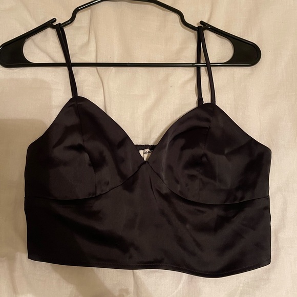 Garage black top. - Picture 4 of 4